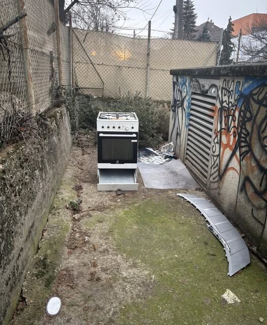 Alig használt sütő, főzőlappal Kuruclesen átvehető!